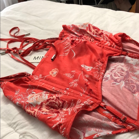 Floral tank top - Picture 2 of 3